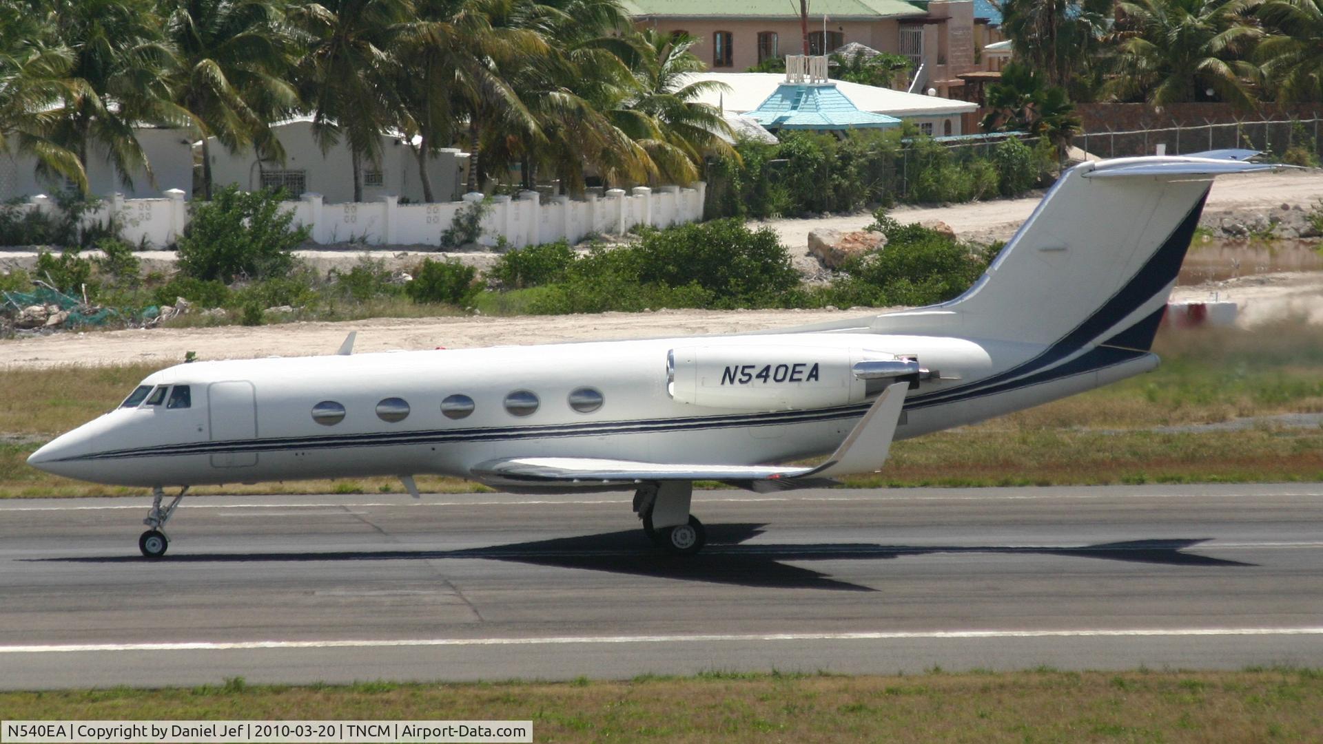 N540EA, 1975 Grumman G-1159 Gulfstream II C/N 174, N540EA departing TNCM