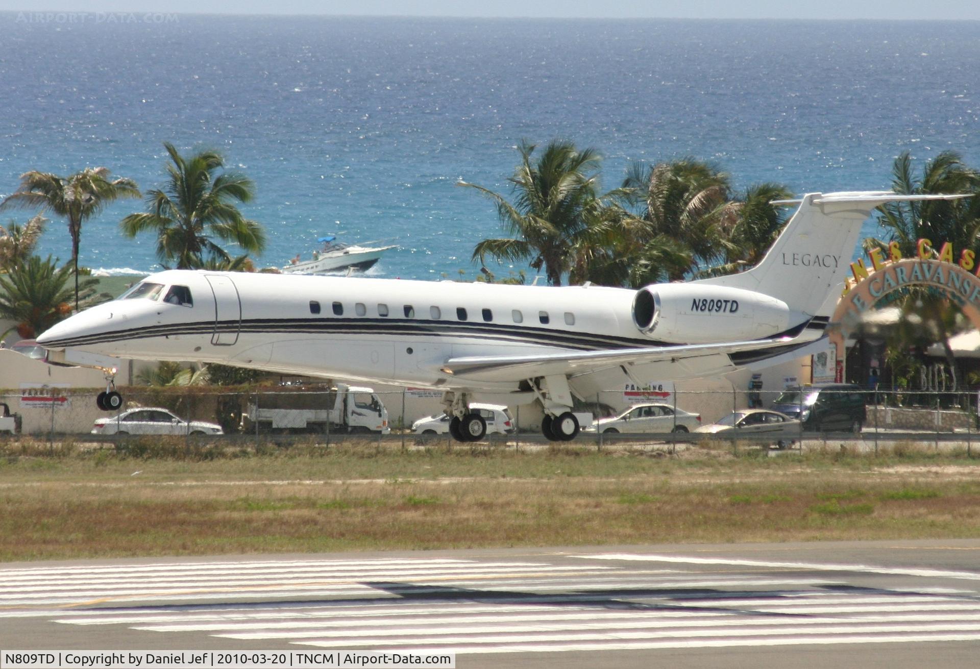 N809TD, 2004 Embraer EMB-135BJ Legacy C/N 14500809, N809TD landing at TNCM runway 10