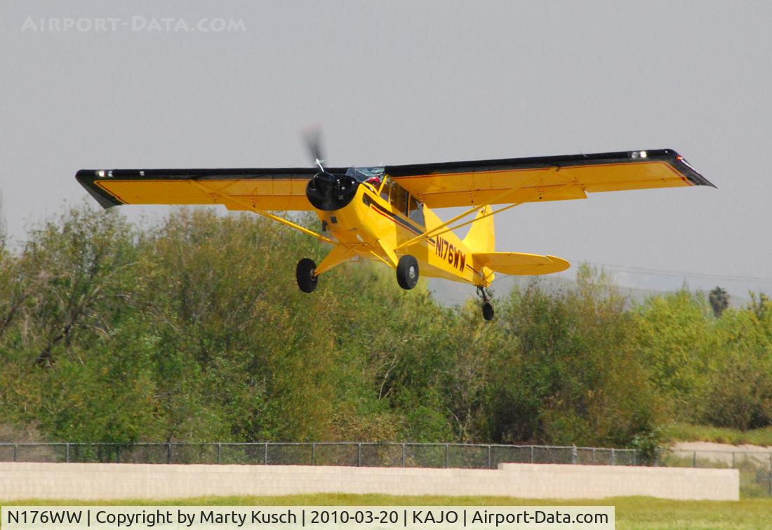 N176WW, 2006 Aviat A-1B Husky C/N 2377, Departing Runway 25