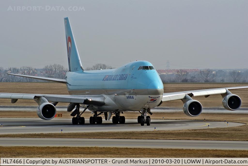 HL7466, 2001 Boeing 747-4B5F/SCD C/N 26413, Korean Air Cargo