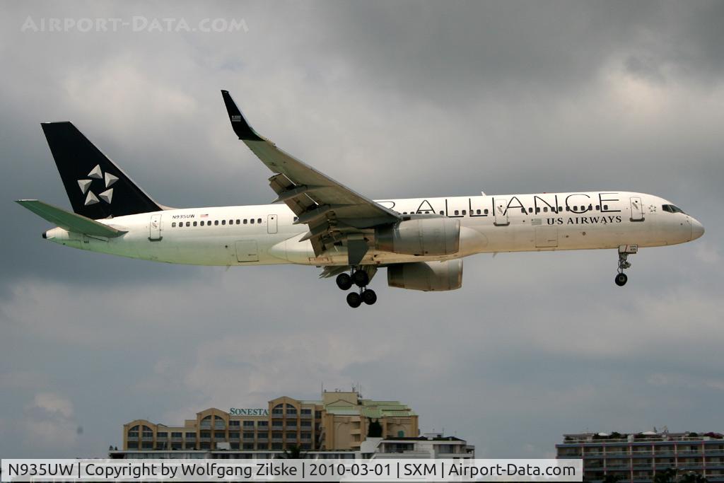 N935UW, 1994 Boeing 757-2B7 C/N 27201, visitor