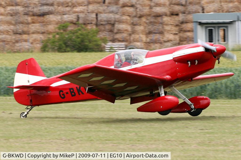 G-BKWD, 1996 Taylor JT-2 Titch C/N PFA 060-10232, Arriving at Breighton.