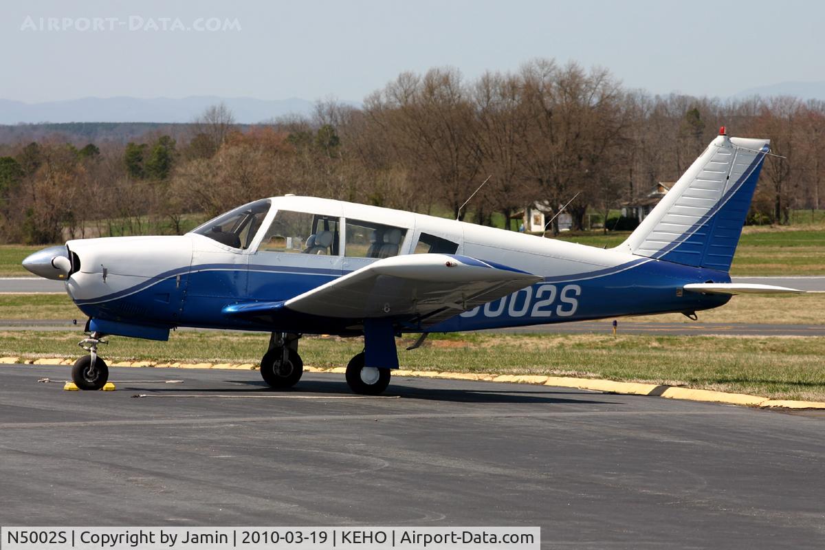 N5002S, 1970 Piper PA-28R-200 Cherokee Arrow C/N 28R-35726, A beautiful blue paint scheme.