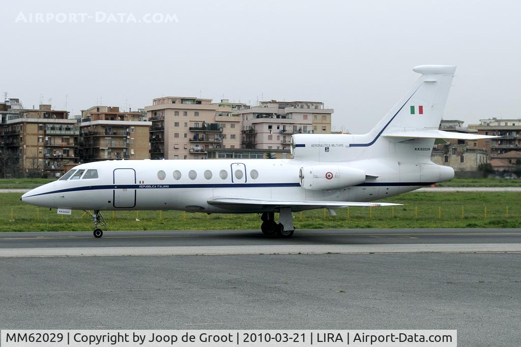 MM62029, 1990 Dassault Falcon 50 C/N 211, at its home base
