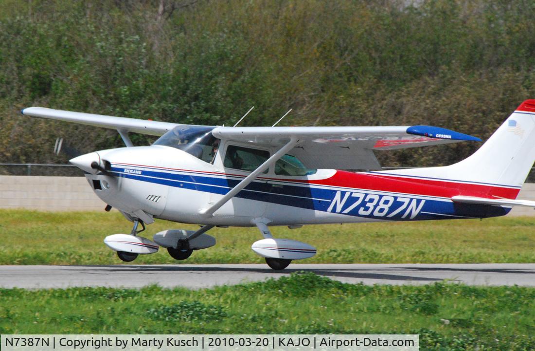N7387N, 1974 Cessna 182P Skylane C/N 18263170, Landing flare Runway 25