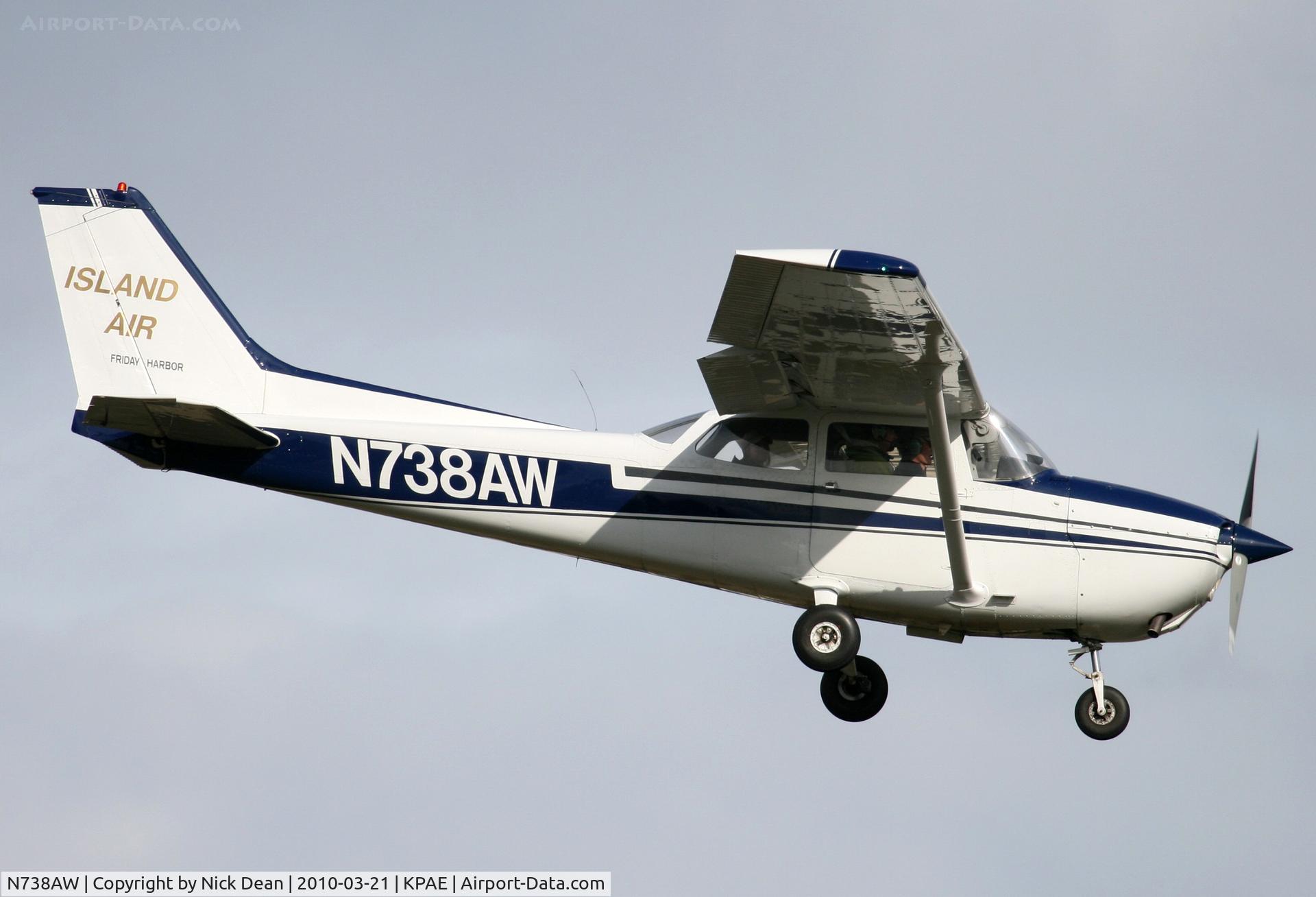 N738AW, 1977 Cessna 172N C/N 17269834, KPAE