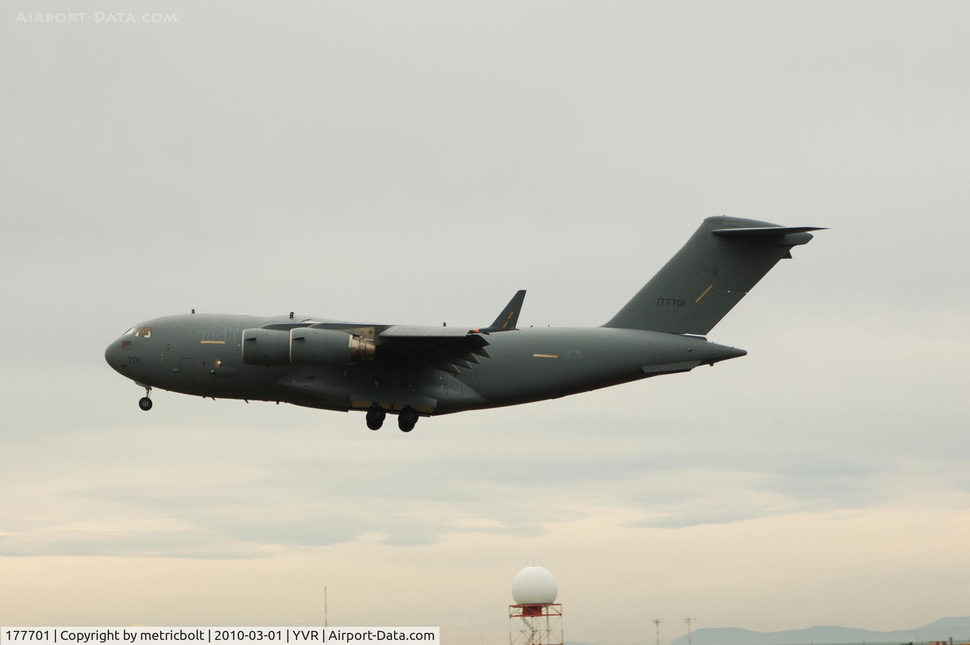 177701, 2007 Boeing CC-177-A (C-17) Globemaster III C/N 50178/F-177/CA-1, Landing at YVR