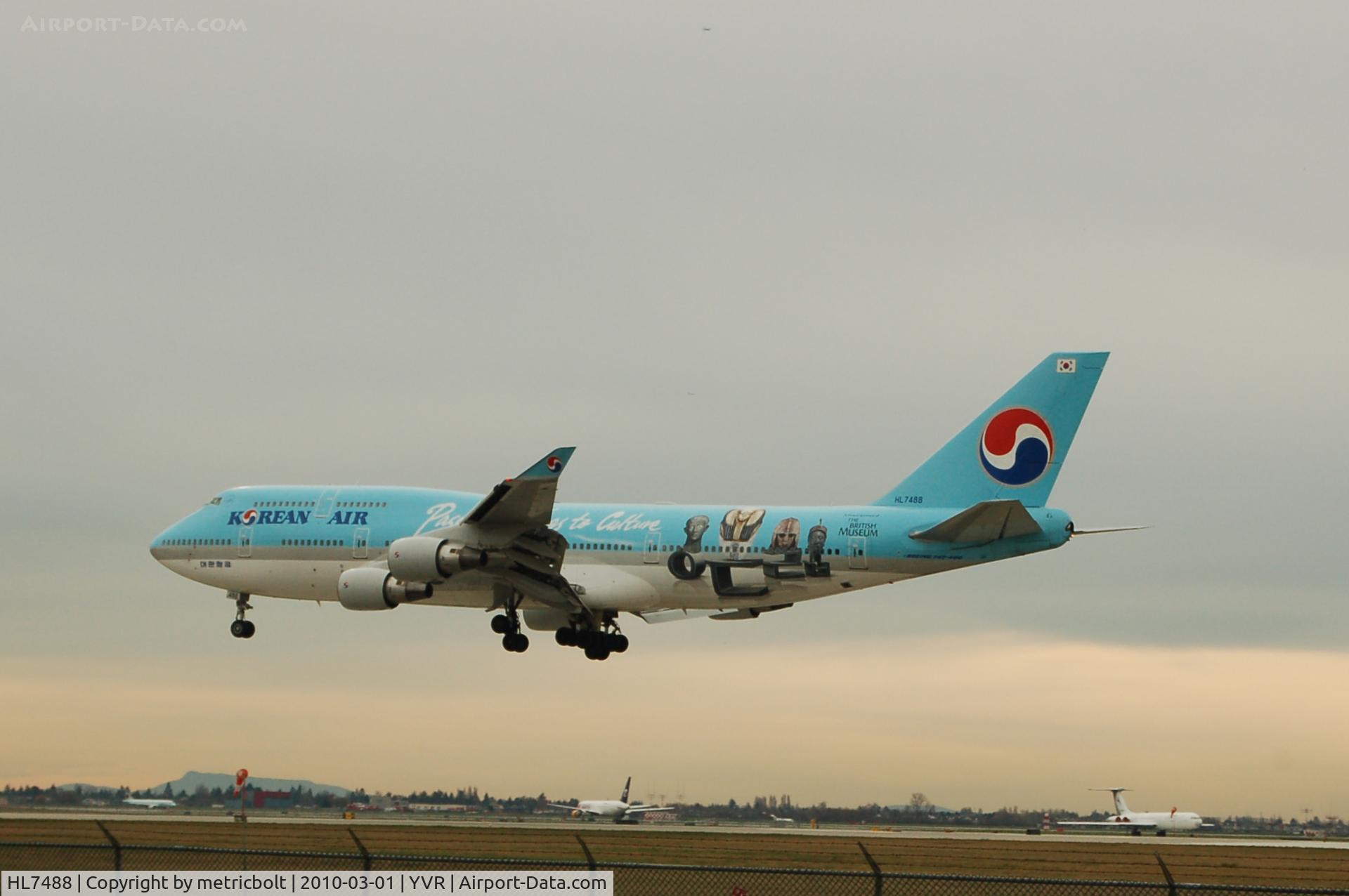 HL7488, Boeing 747-4B5 C/N 26394, Landing at YVR