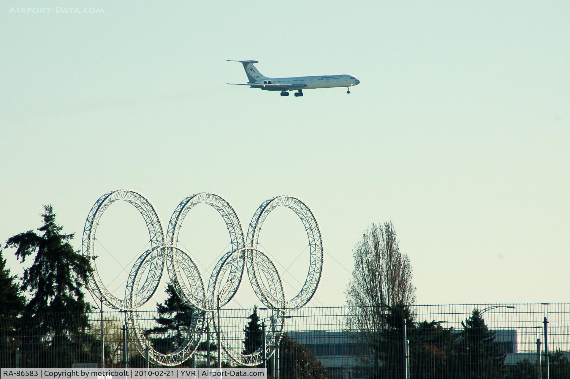 RA-86583, 1996 Ilyushin Il-62M C/N 1356851, Landing at YVR