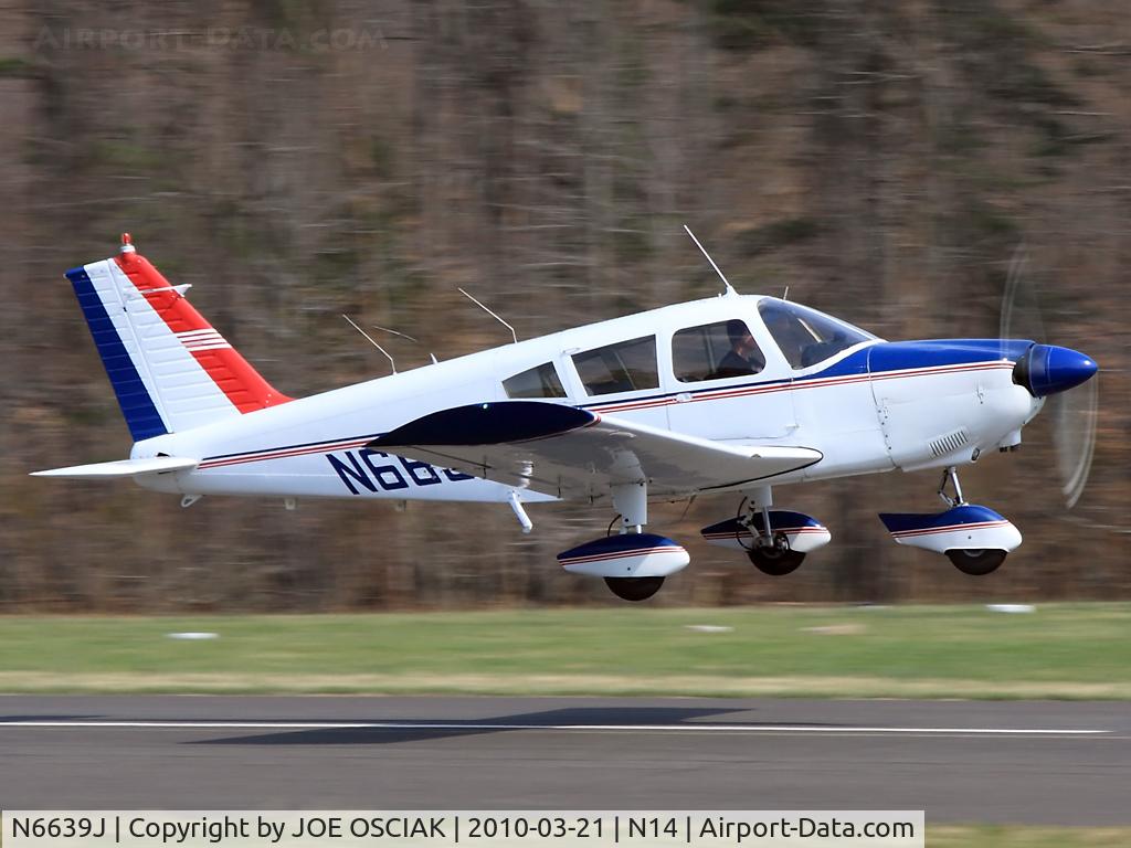 N6639J, 1968 Piper PA-28-180 C/N 28-5106, Leaving N14