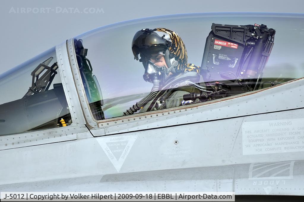 J-5012, McDonnell Douglas F/A-18C Hornet C/N 1352/SFC012, Swiss Air Force