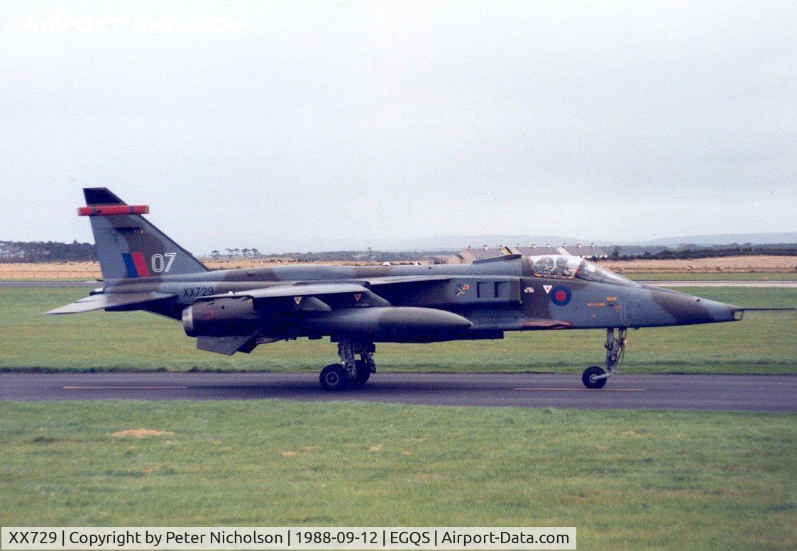 XX729, 1974 Sepecat Jaguar GR.1A C/N S.26, Jaguar GR.1A of 226 Operational Conversion Unit taxying to the active runway at RAF Lossiemouth in September 1988.