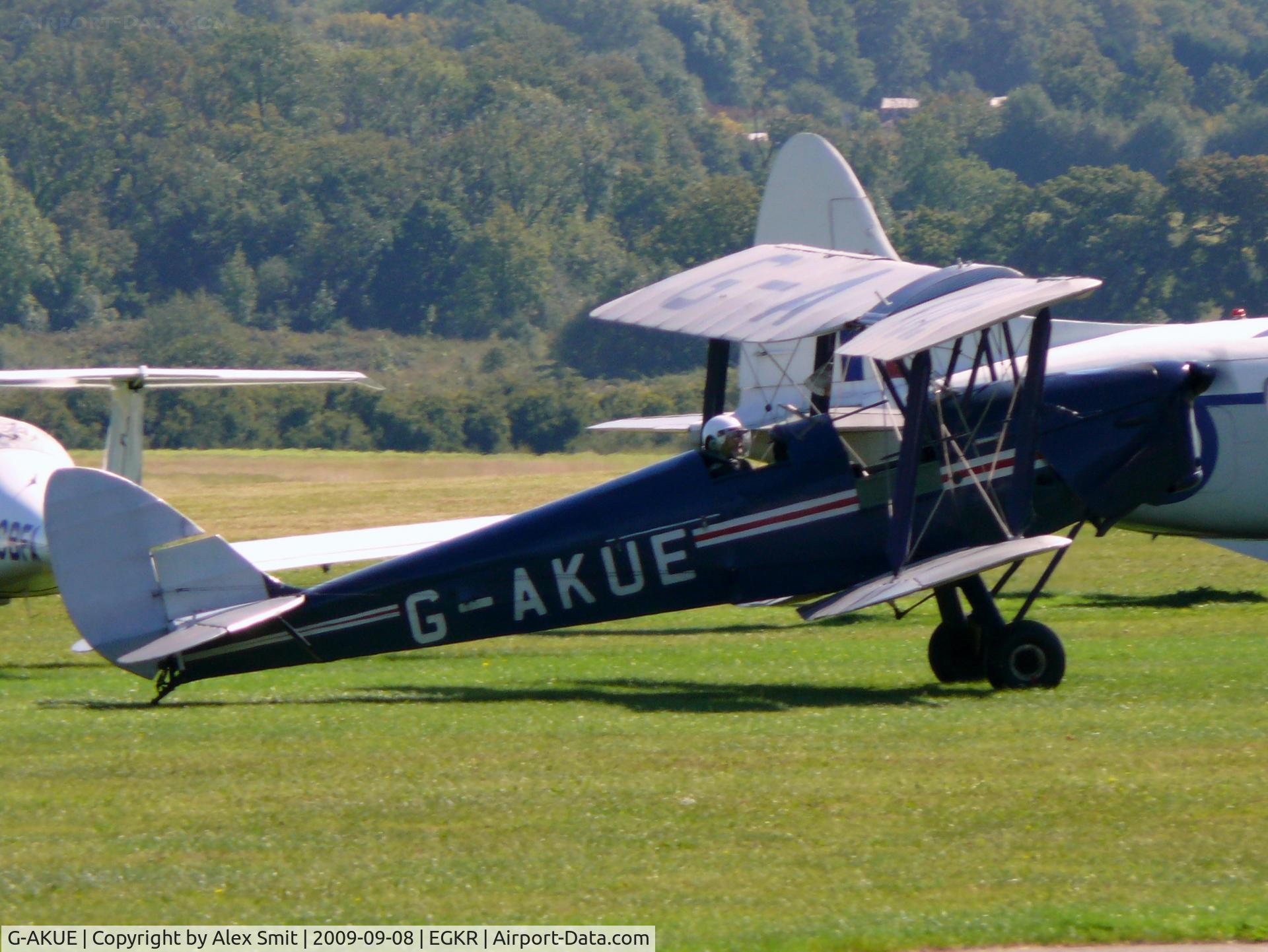 G-AKUE, 1939 OGMA DH-82A Tiger Moth C/N P68, De Havilland DH82A Tiger Moth G-AKUE Hodgekinson