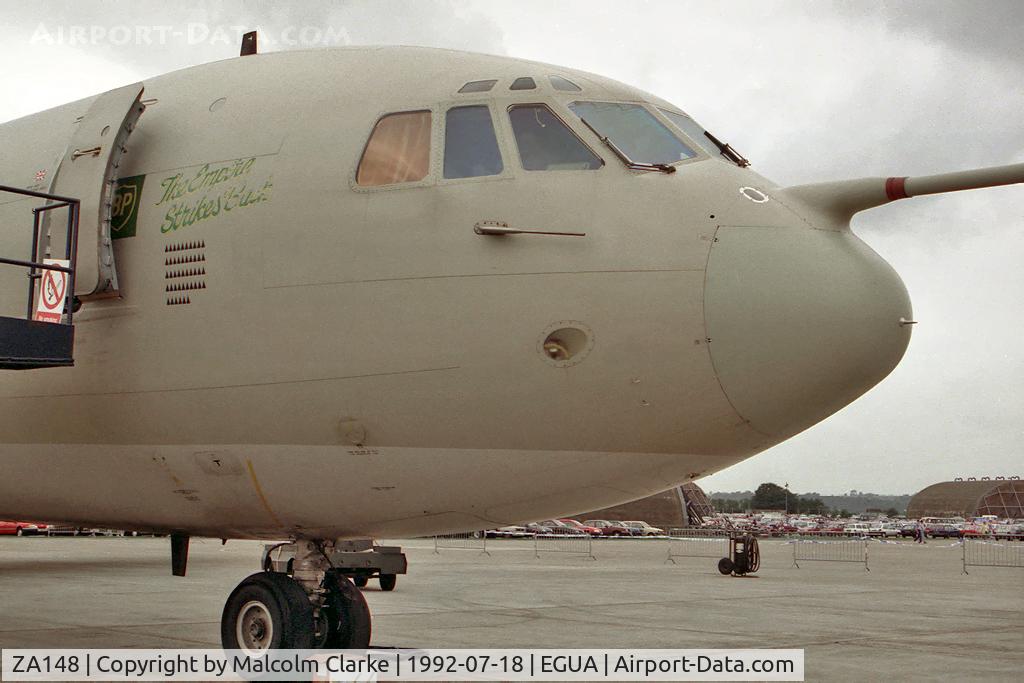 ZA148, 1967 Vickers VC10 K.3 C/N 883, Vickers VC-10 K3. Formerly 5Y-ADA. Based at 101 Sqn, Brize Norton at RAF Upper Heyford's USAF Open Day in 1992.