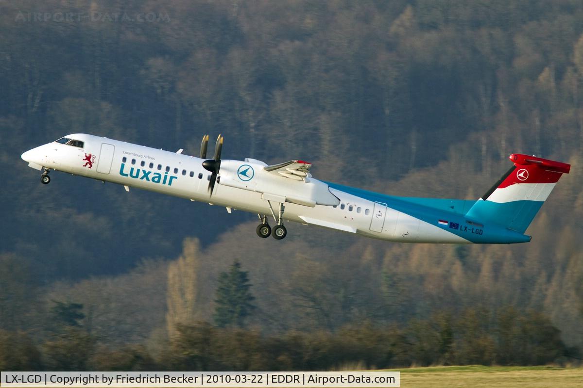 LX-LGD, 2007 De Havilland Canada DHC-8-402Q Dash 8 C/N 4171, departing via RW27