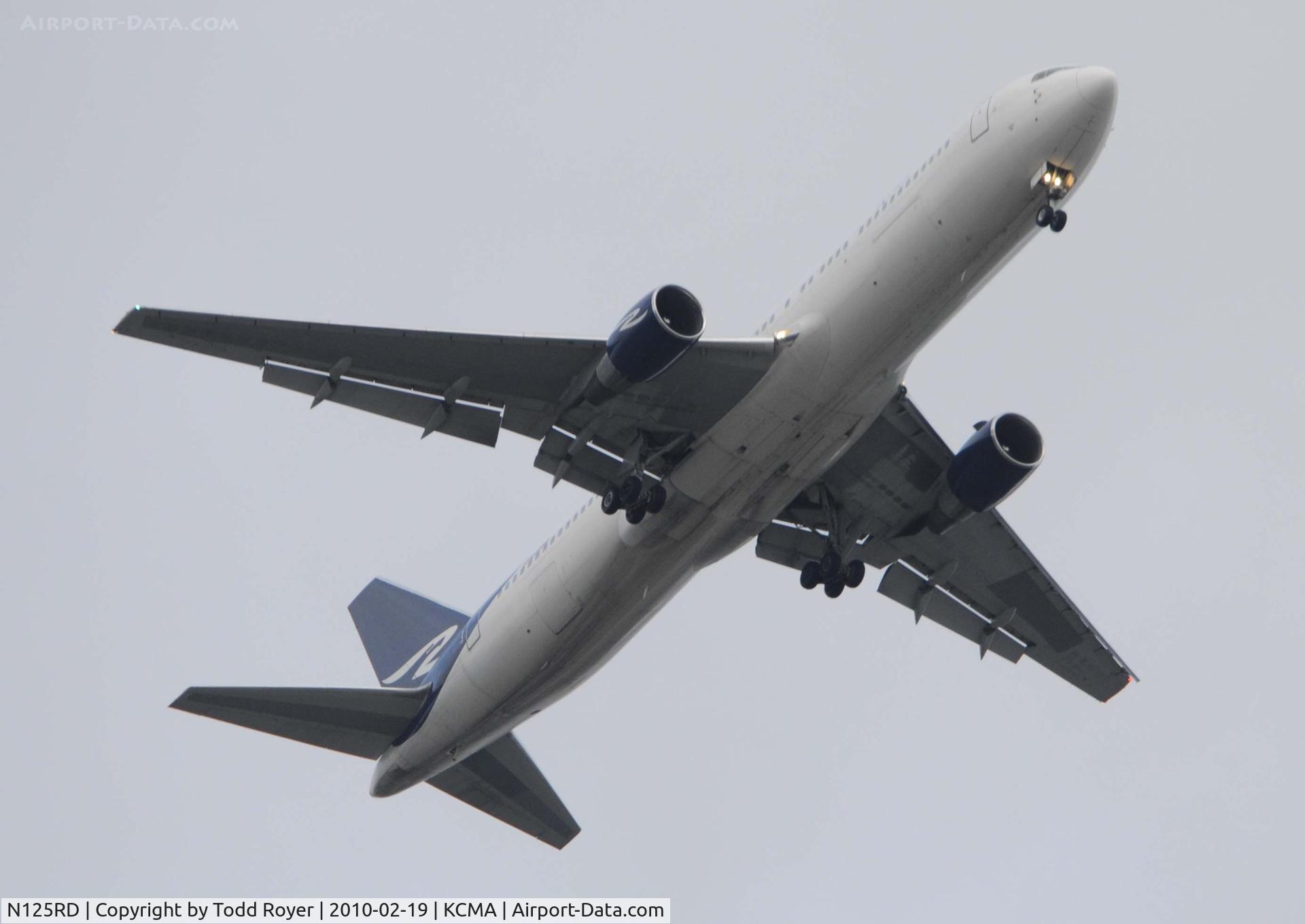 N125RD, 1990 Boeing 767-383/ER C/N 24849, From the backyard