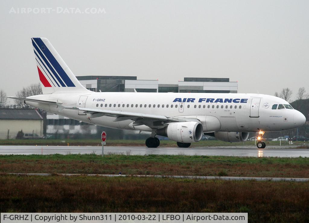 F-GRHZ, 2001 Airbus A319-111 C/N 1622, Ready for take off rwy 32R