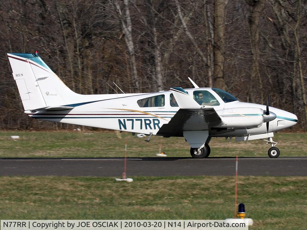 N77RR, 1964 Beech 95-B55 (T42A) Baron C/N TC-823, Arriving at the W