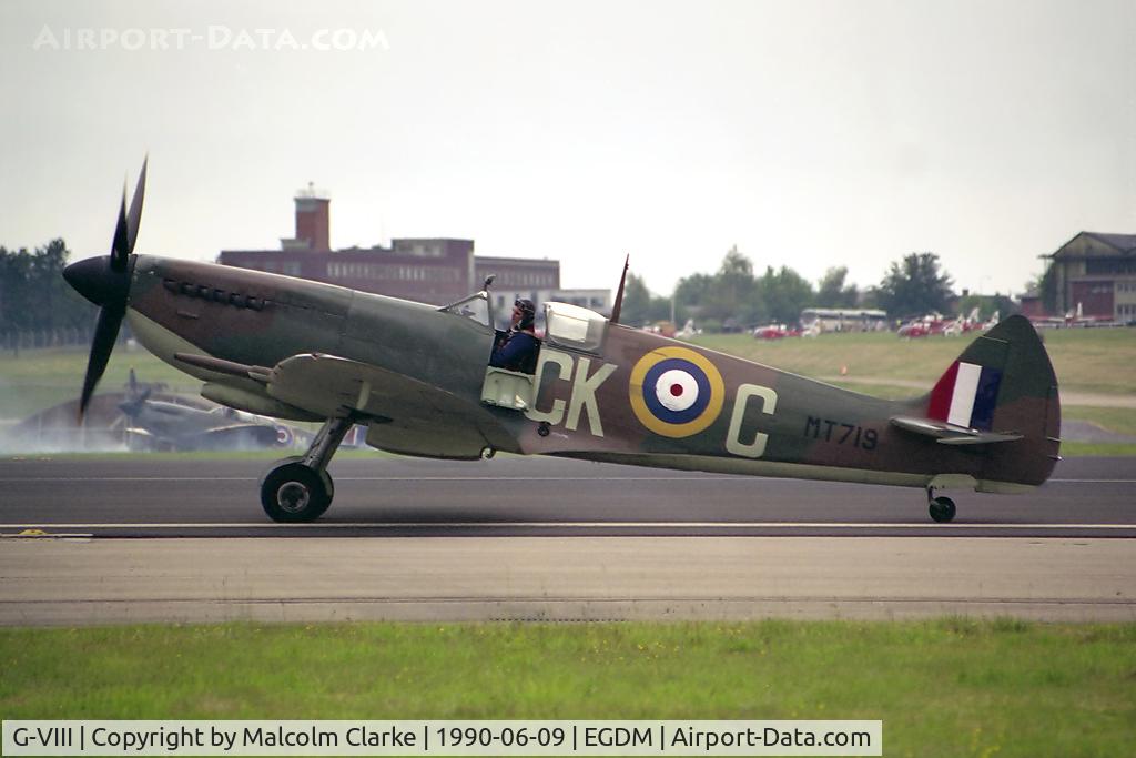 G-VIII, 1944 Supermarine 359 Spitfire LF.VIIIc C/N 6S/479770, Supermarine 359 Spitfire LF8C at the Battle of Britain Airshow, A&AEE, Boscombe Down in 1990.