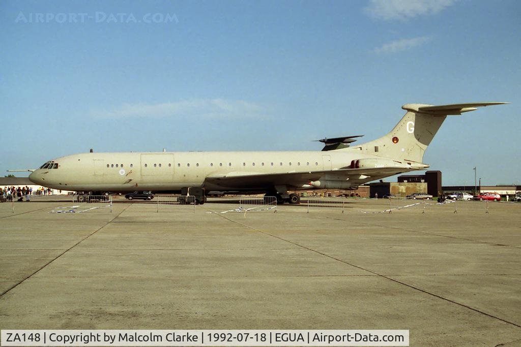 ZA148, 1967 Vickers VC10 K.3 C/N 883, Vickers VC-10 K3 at RAF Upper Heyford in 1992