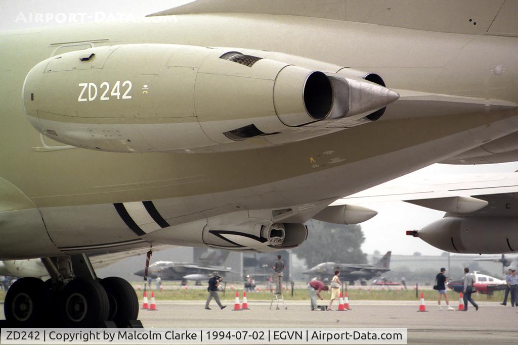 ZD242, 1968 Vickers VC10 K.4 C/N 866, Vickers VC-10 K4. At RAF Brize Norton's Photocall 94.