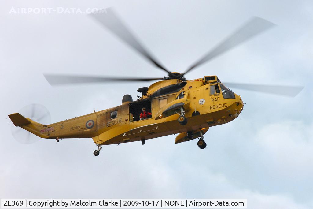ZE369, Westland Seaking HAR.3 C/N WA948, Westland Sea King HAR3. On a MISPER mission in Co Durham in 2009.