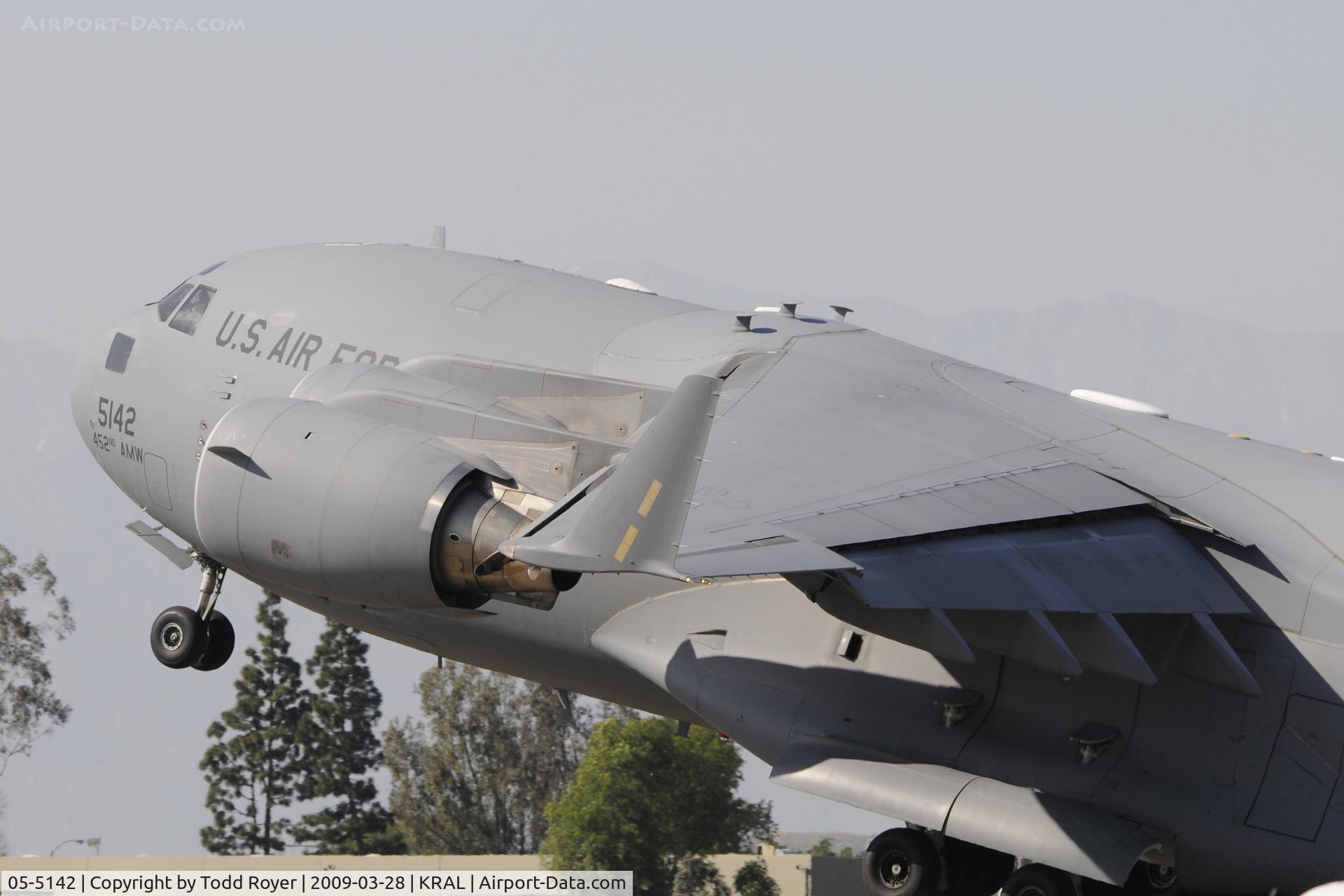05-5142, 2005 Boeing C-17A Globemaster III C/N P-142, Riverside Airshow 2009