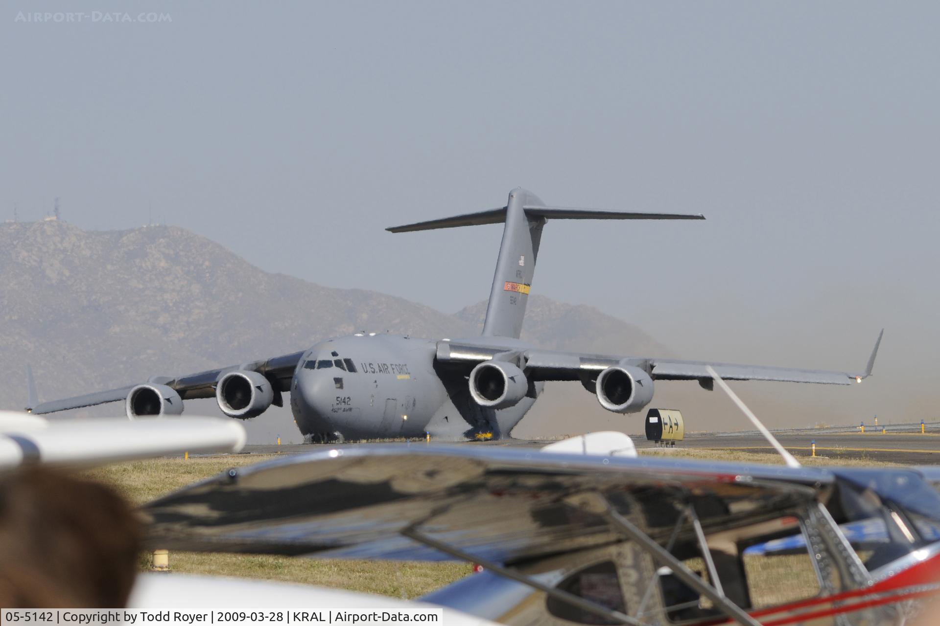05-5142, 2005 Boeing C-17A Globemaster III C/N P-142, Riverside Airshow 2009