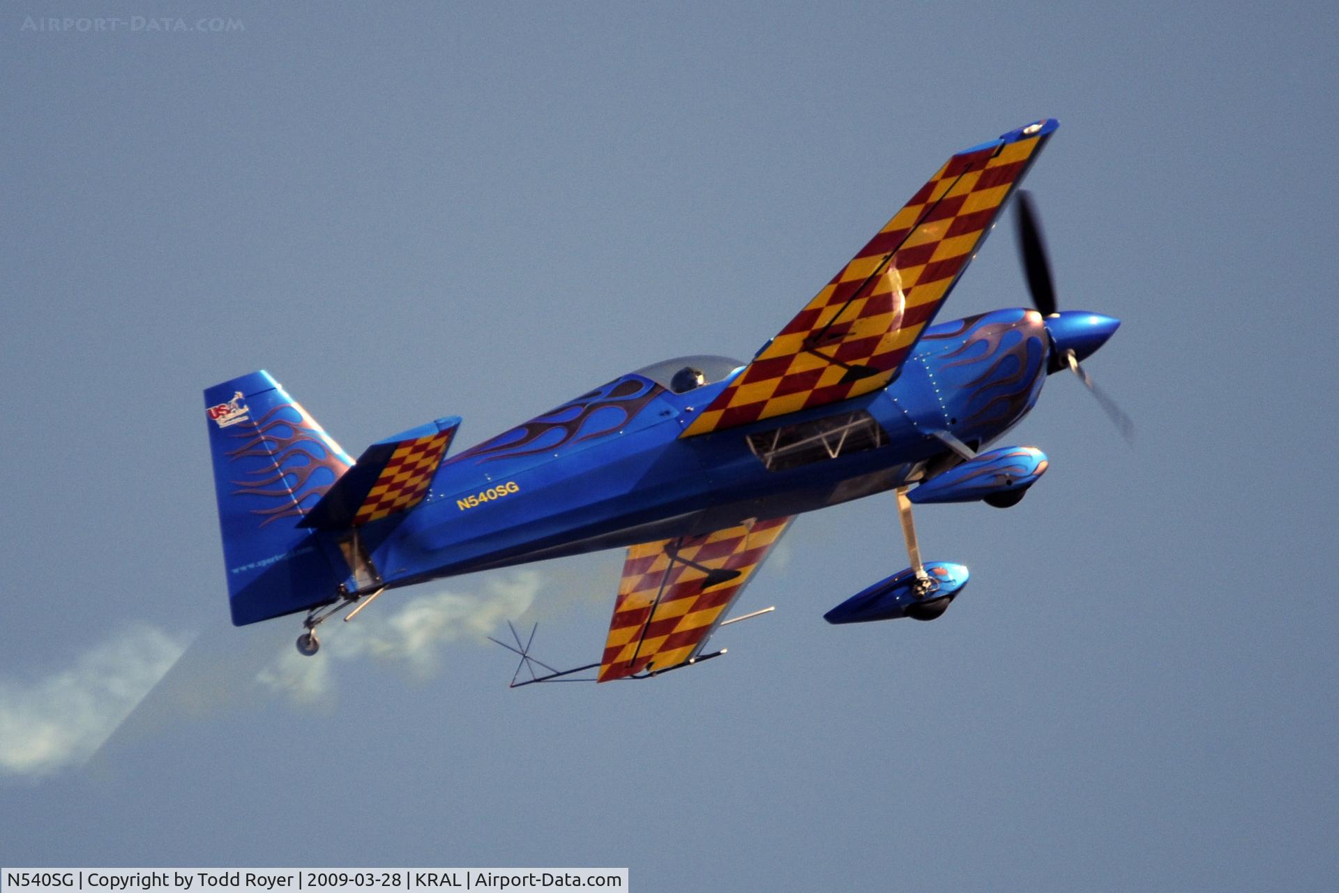 N540SG, 2005 Zivko Edge 540 C/N 0035, Riverside Airshow 2009
