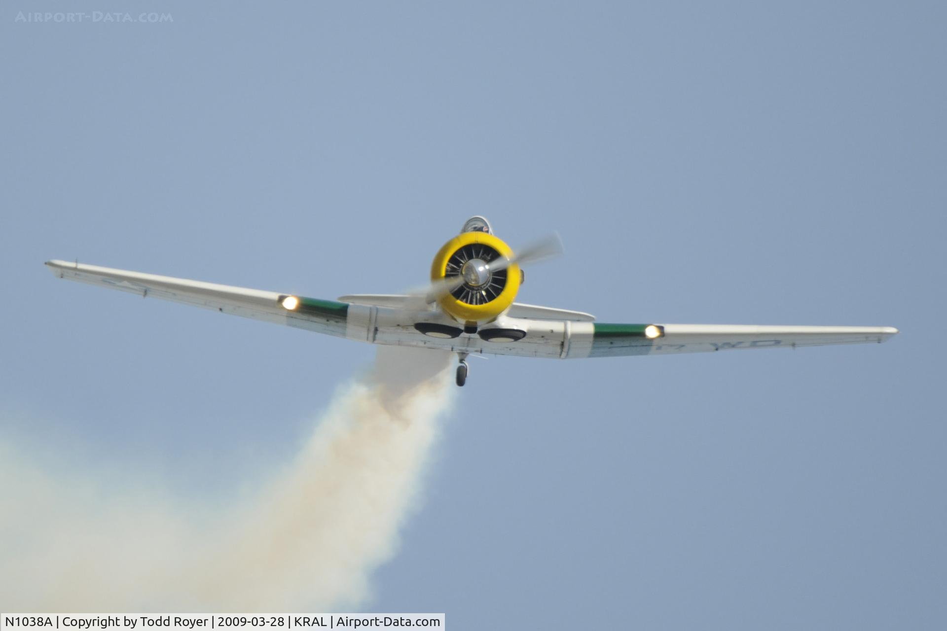 N1038A, 1944 North American SNJ-5 Texan C/N 90917 (121-41633), Riverside Airshow 2009