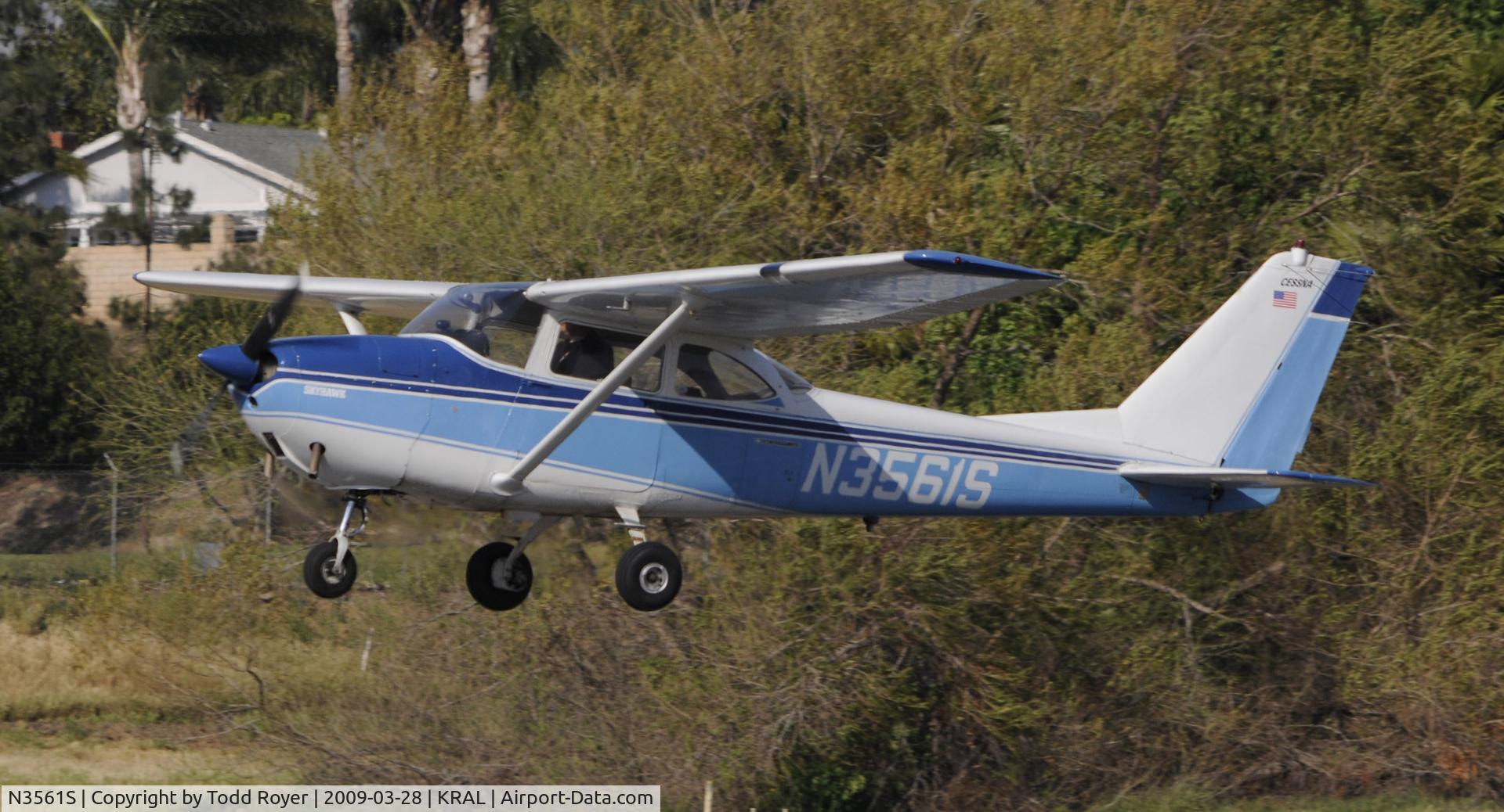 N3561S, 1963 Cessna 172E C/N 17250761, Riverside Airshow 2009