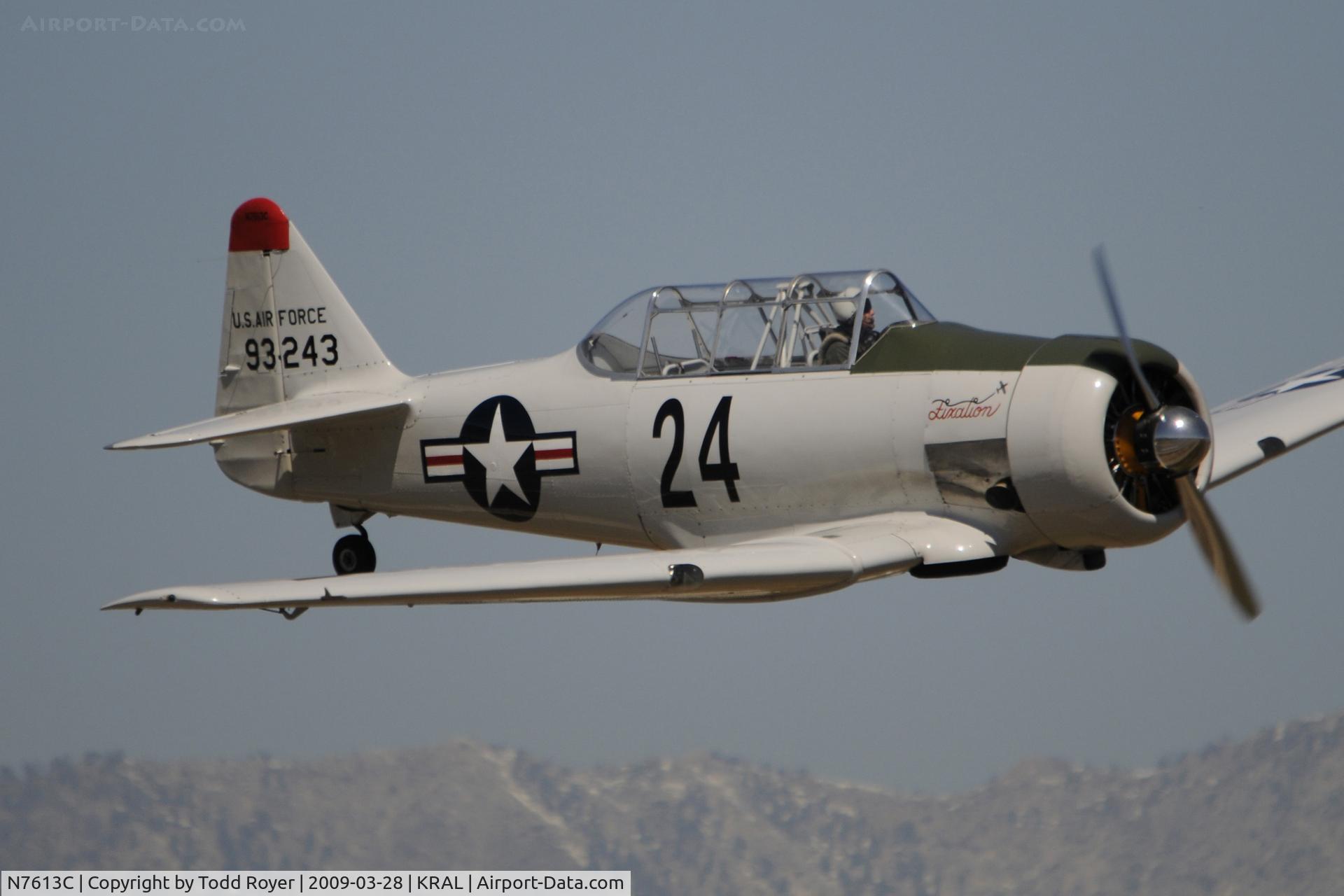 N7613C, 1949 North American T-6G Texan C/N 168-347, Riverside Airshow 2009