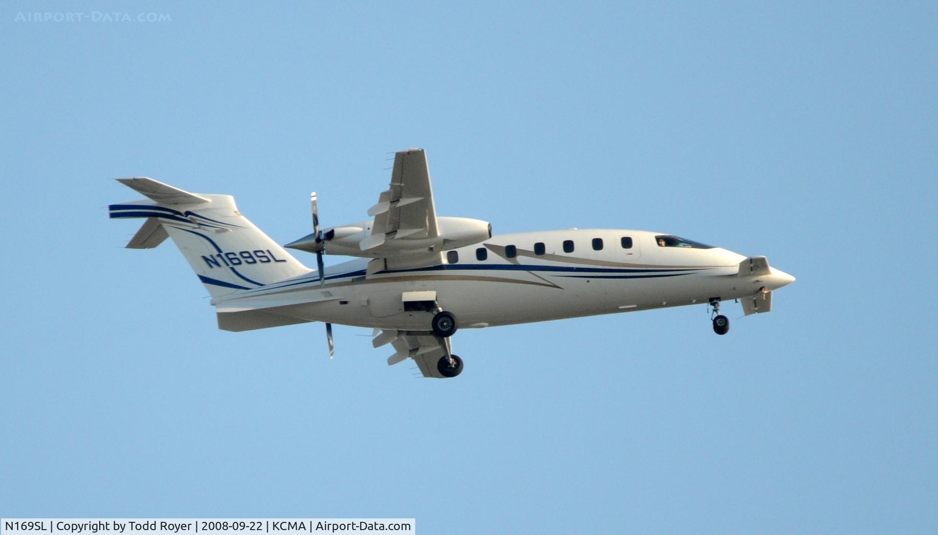 N169SL, 2007 Piaggio P-180 Avanti C/N 1140, From the backyard