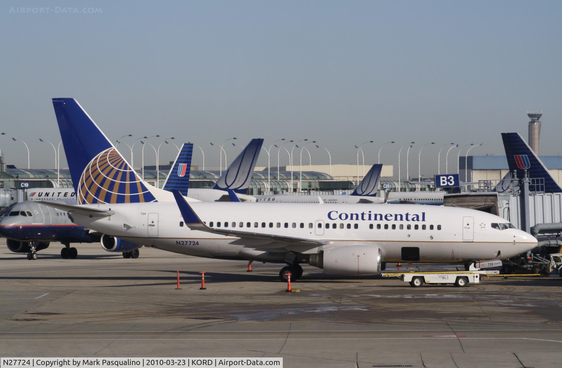 N27724, 1999 Boeing 737-724 C/N 28791, Boeing 737-700