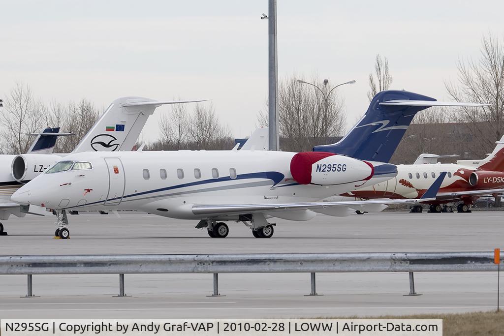 N295SG, Bombardier Challenger 300 (BD-100-1A10) C/N 20269, BD100