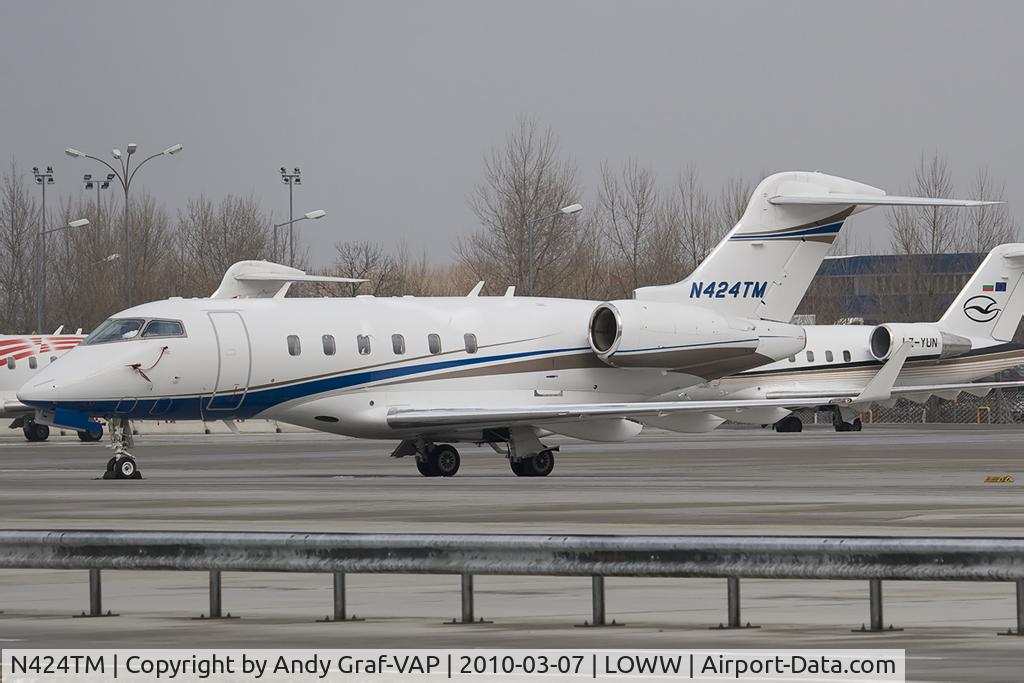 N424TM, 2005 Bombardier Challenger 300 (BD-100-1A10) C/N 20051, BD100