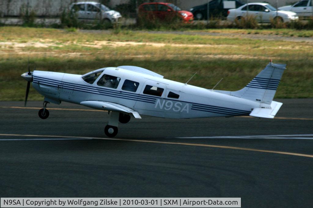 N9SA, 1977 Piper PA-32R-300 Cherokee Lance C/N 32R-7780530, visitor