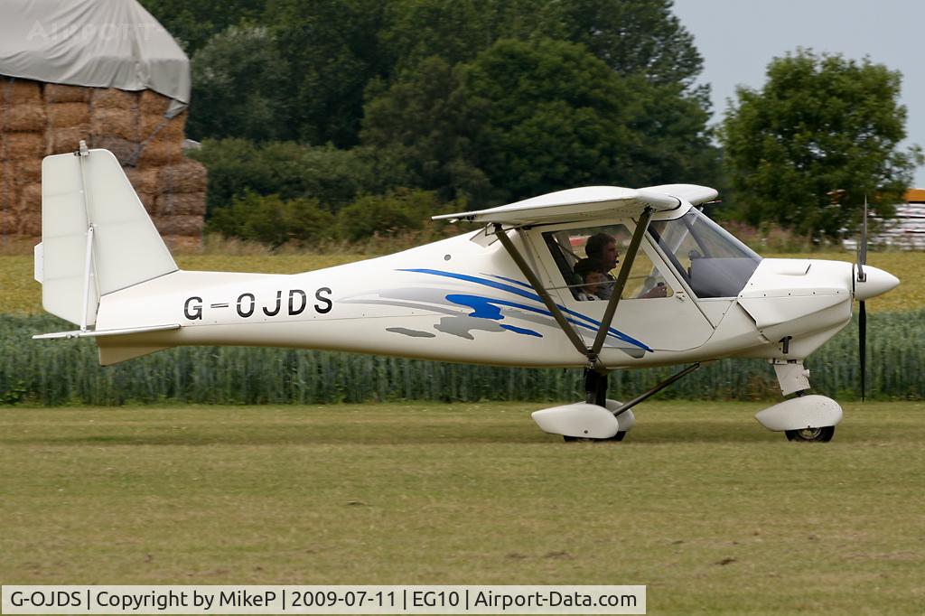 G-OJDS, 2004 Comco Ikarus C42 Cyclone FB80 C/N 0411-6633, Runway 11 arrival at Breighton.