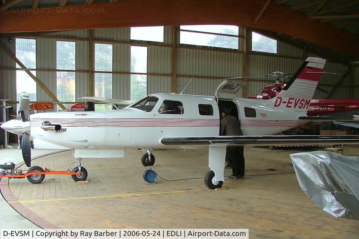 D-EVSM, Piper PA-46-350P Malibu Mirage C/N 4622072, Piper PA-46-350P Malibu Mirage JetPROP DLX [4622072] Bielefeld~D 24/05/2006. Being prepared for departure.