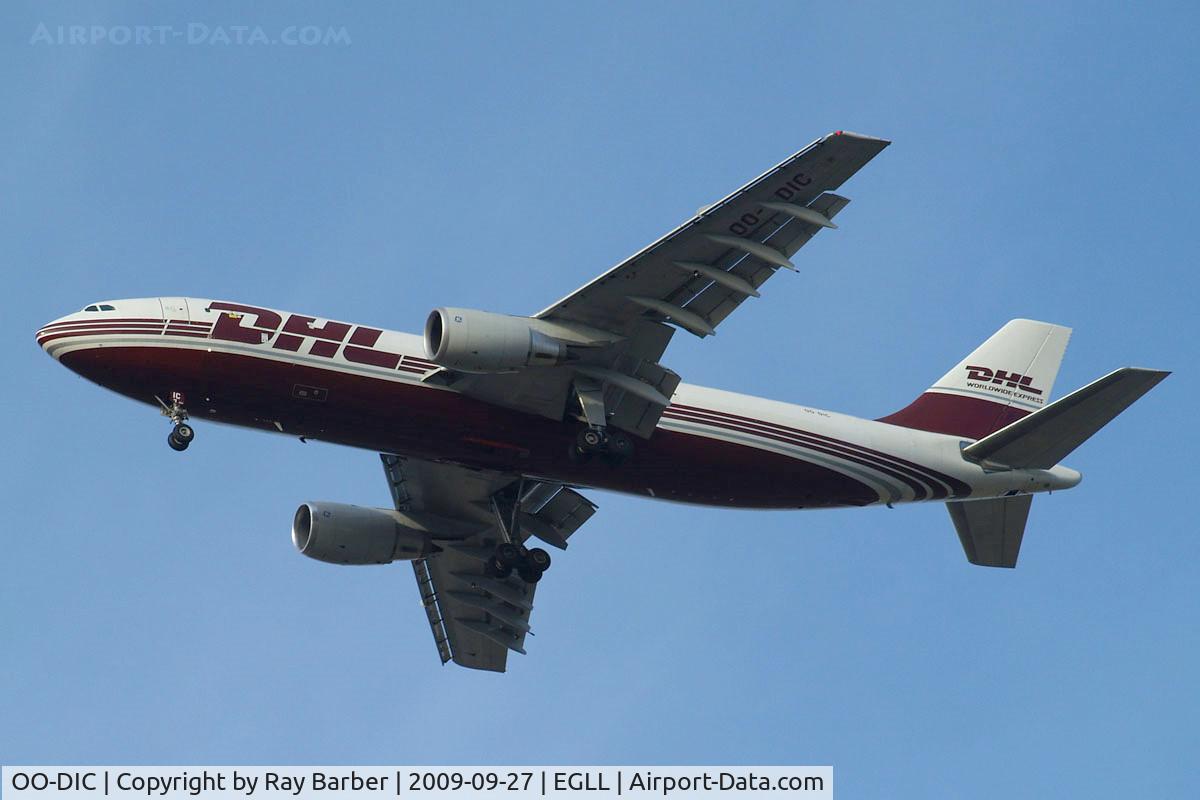 OO-DIC, 1982 Airbus A300B4-203(F) C/N 220, Airbus A300B4-203F [220] (DHL) Home~G 27/09/2009. On approach 27R 3 miles out.