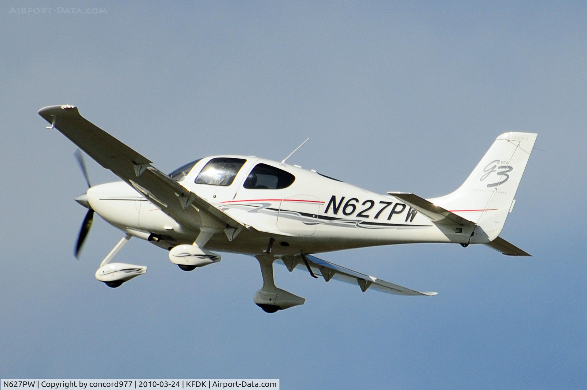 N627PW, 2007 Cirrus SR22 C/N 2793, Seen at KFDK 0n 3/24/2010
