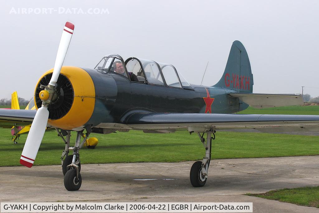 G-YAKH, 1989 Bacau Yak-52 C/N 899915, Bacau Yak-52 at Breighton airfield in 2006. In Russian AF colours. Previously registered as RA-01948.