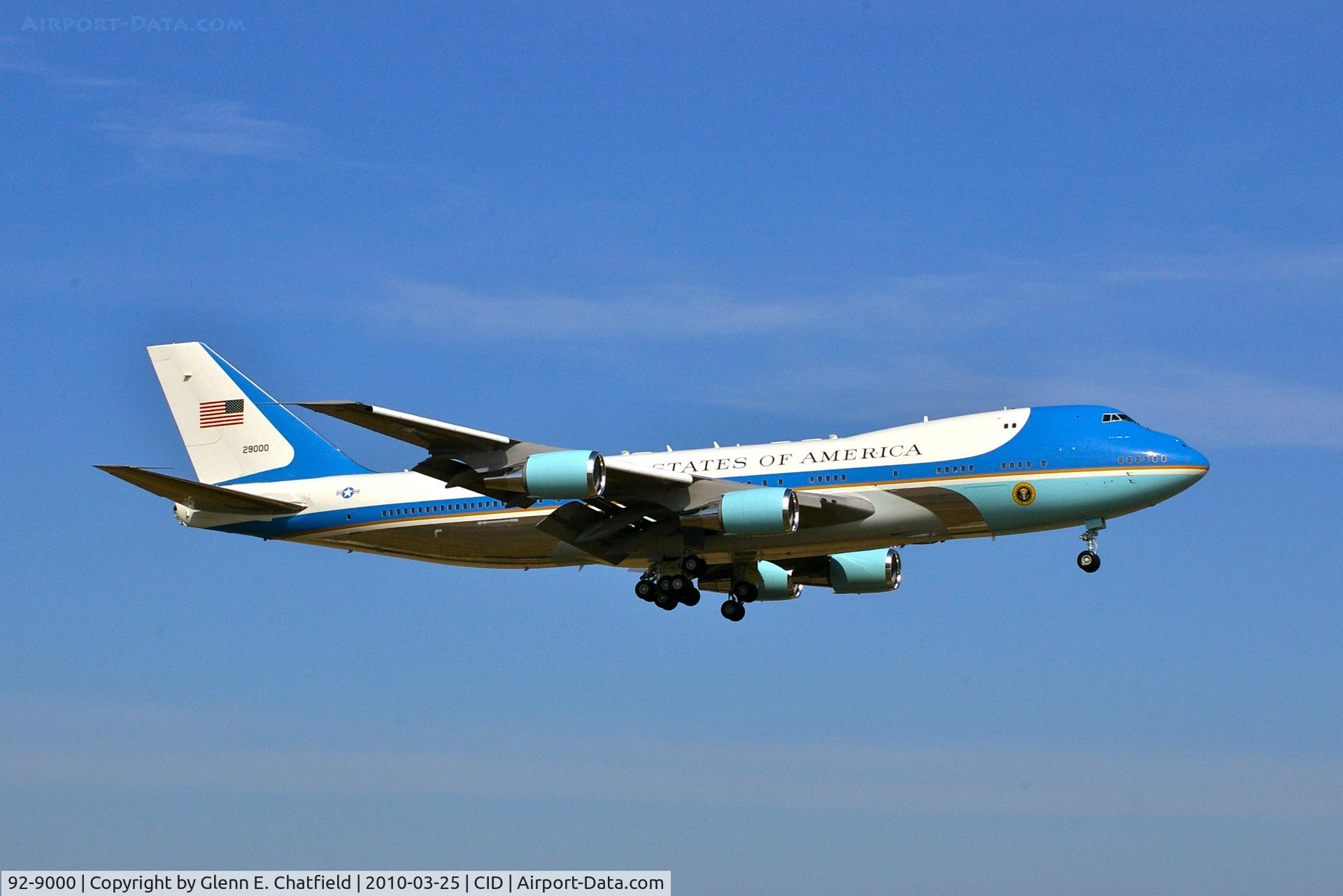 92-9000, 1987 Boeing VC-25A (747-2G4B) C/N 23825, Final approach, runway 9