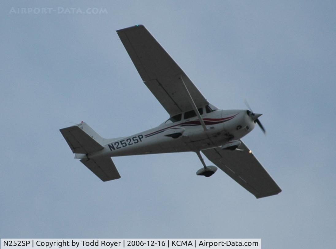 N252SP, 1999 Cessna 172S C/N 172S8228, From the backyard