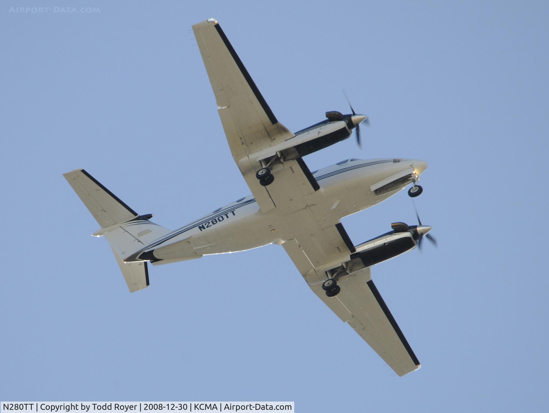 N280TT, 1977 Beech 200 Super King Air C/N BB-280, From the backyard