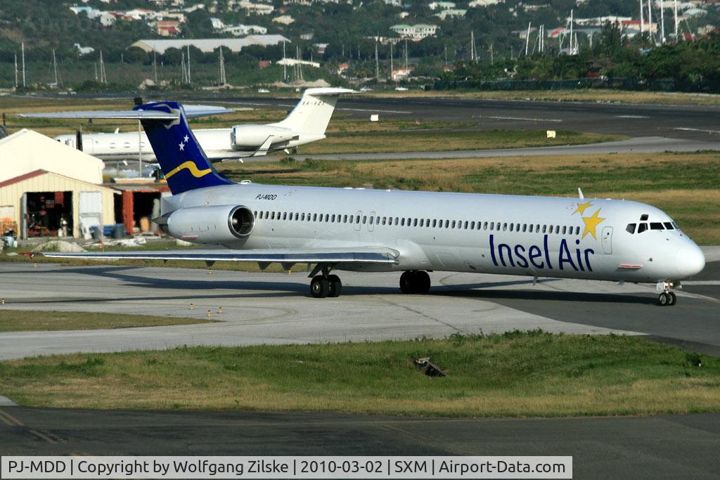 PJ-MDD, 1990 McDonnell Douglas MD-82 (DC-9-82) C/N 49972, visitor