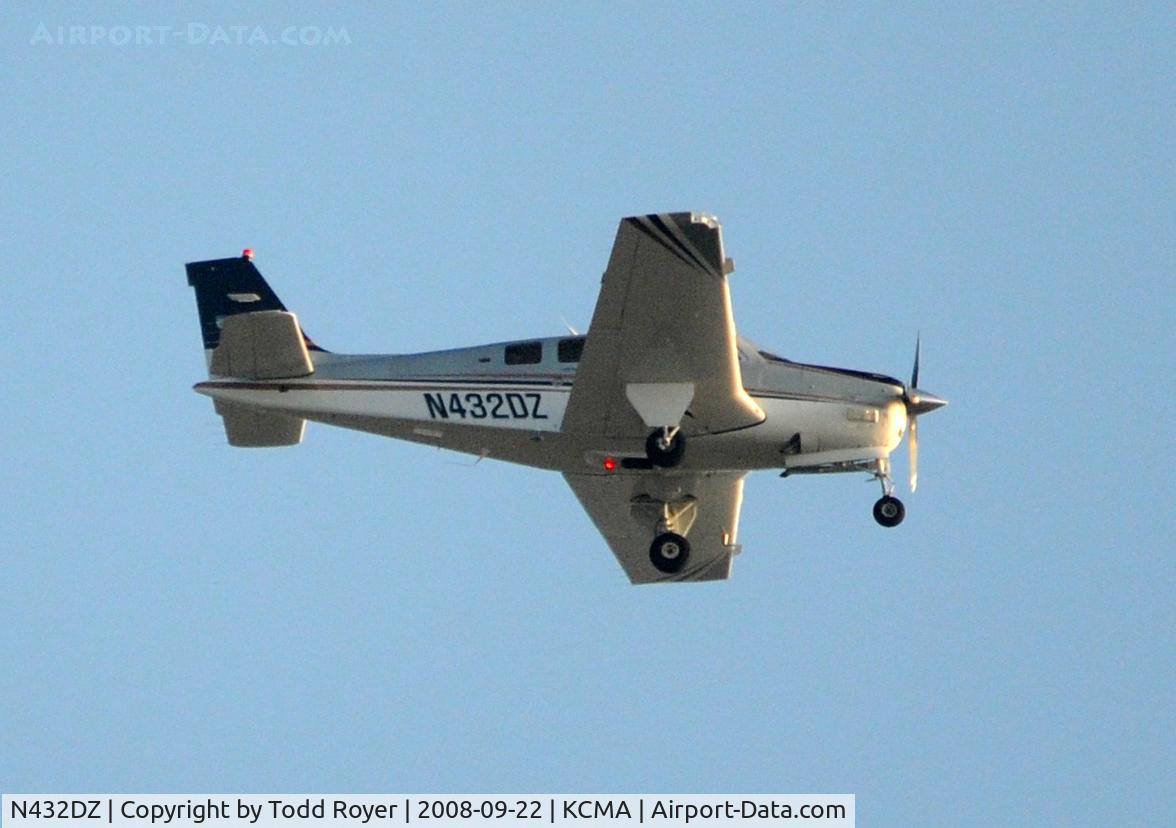 N432DZ, 2007 Hawker Beechcraft Corp G36 Bonanza C/N E-3777, From the backyard