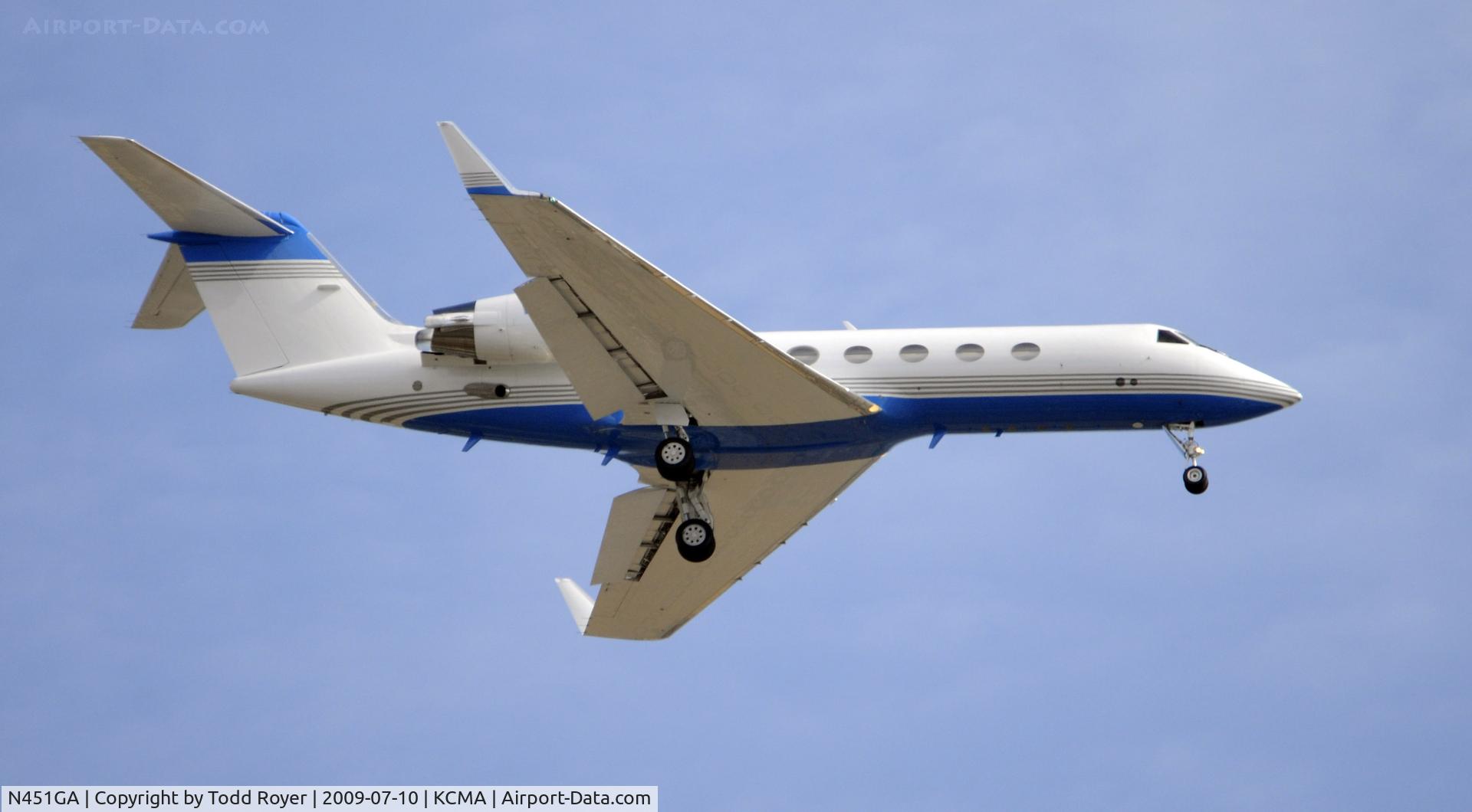 N451GA, 1993 Gulfstream Aerospace G-IV C/N 1221, From the backyard