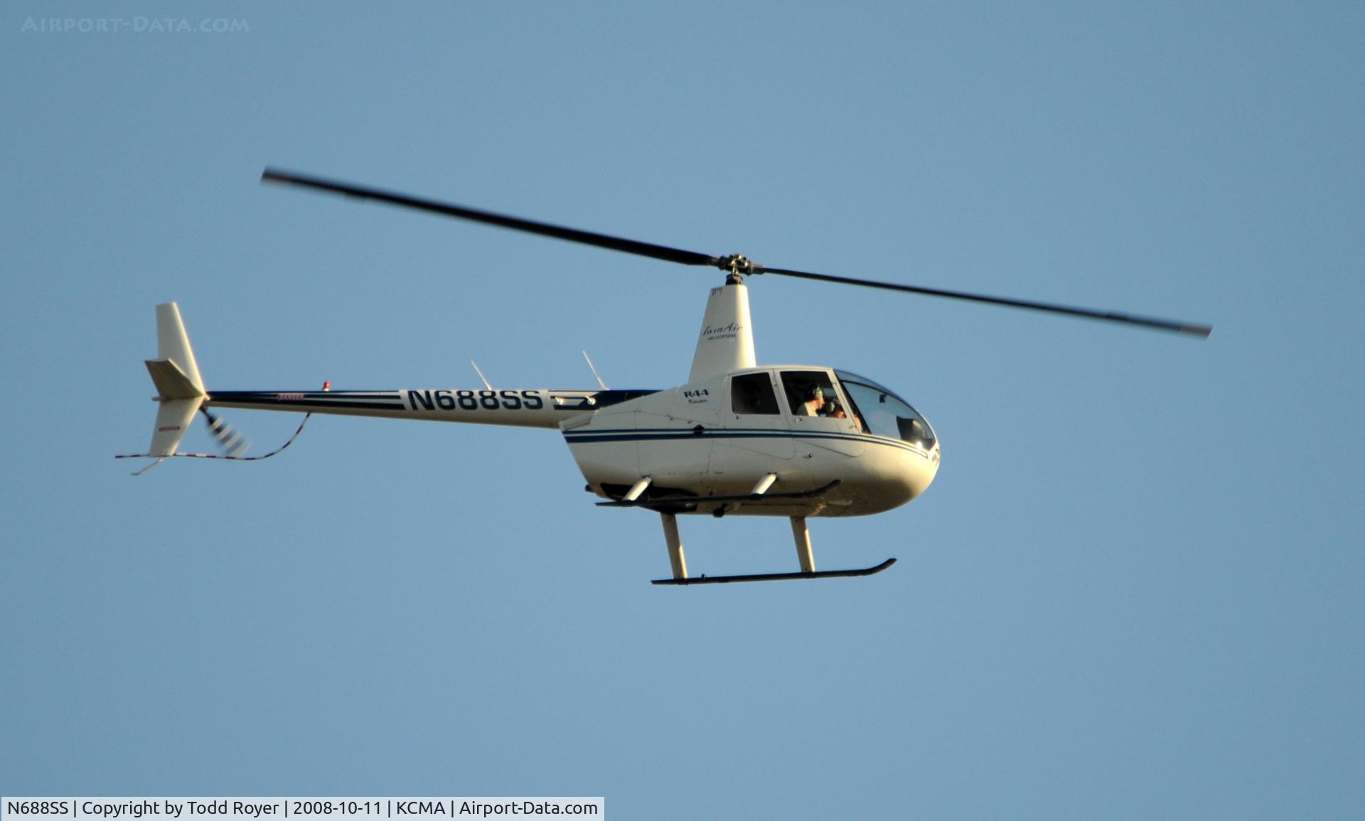 N688SS, 2000 Robinson R44 Raven C/N 0861, From the backyard