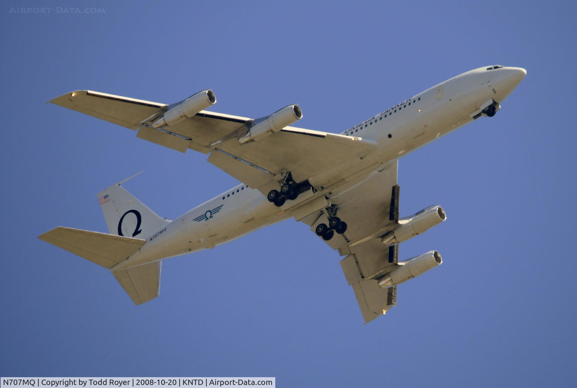 N707MQ, 1977 Boeing 707-368C C/N 21368, From the backyard